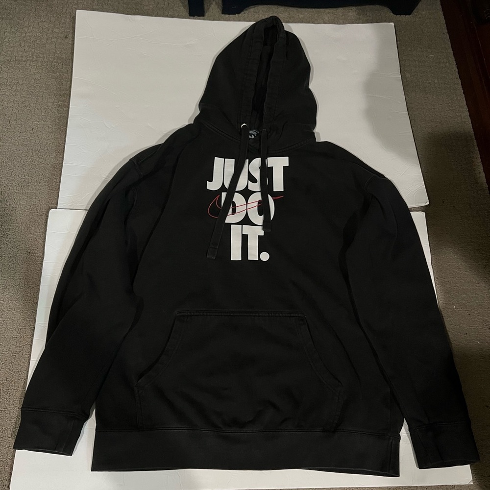 NIKE ~ Just Do It ~ (Mens XL) Black/Red Pullover Hoodie Hooded Sweatshirt